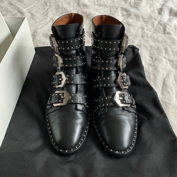 GIVENCHY Elegant Studded Leather Ankle Boots 7/37 - Picture 2 of 14